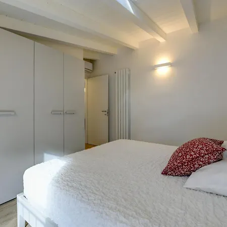 Maison Bellini Number 3