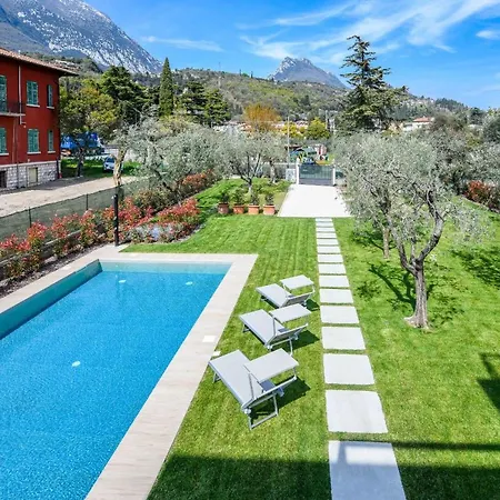 Maison Bellini Number 3 *